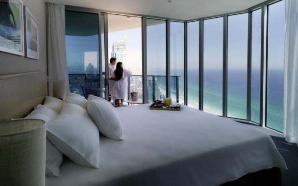 Спальня с видом на море