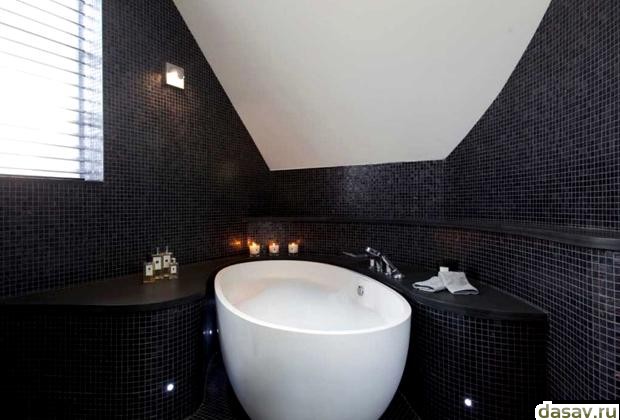 Дизайн черно-белой ванной комнаты, в результате игра черного и белого